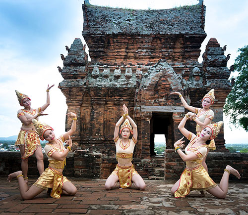 Folk dancers from Southeast Asia, most probably Cambodia