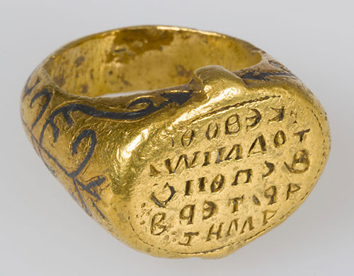 gold signet ring, Byzantine, the 10th century