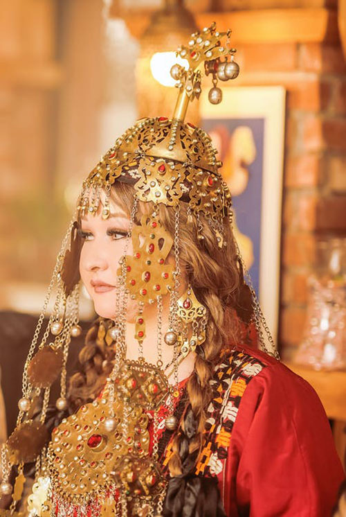 Top 5 extravagant female folk headdresses