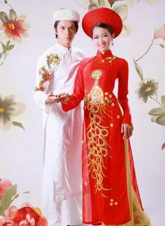 Vietnamese traditional wedding dress