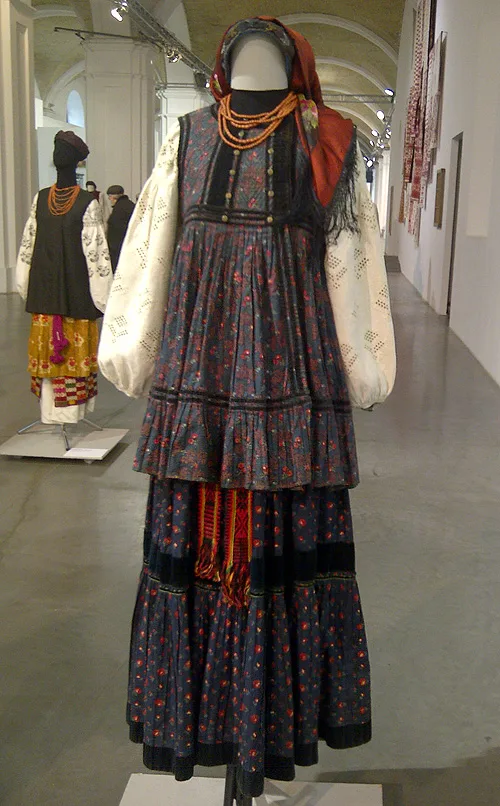 Traditional Ukrainian women's attire 19th - early 20th century