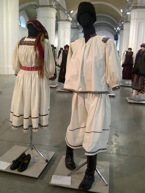 traditional festive clothing of a couple from Bukovyna region of Ukraine 19th - early 20th century
