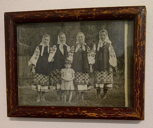 Old photos of Ukrainian national costumes. These photos were made about 100 years ago