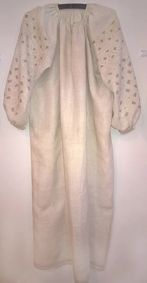 women's embroidered shirt from Reshetylivka region of Ukraine