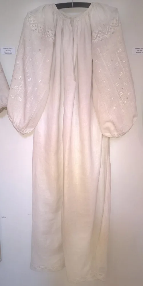 women's embroidered shirt from Reshetylivka region of Ukraine