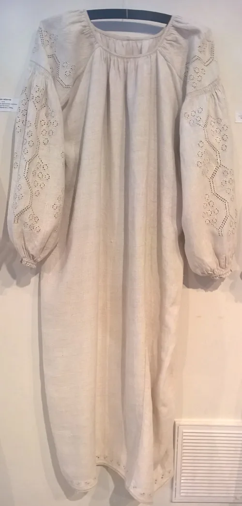 women's embroidered shirt from Reshetylivka region of Ukraine