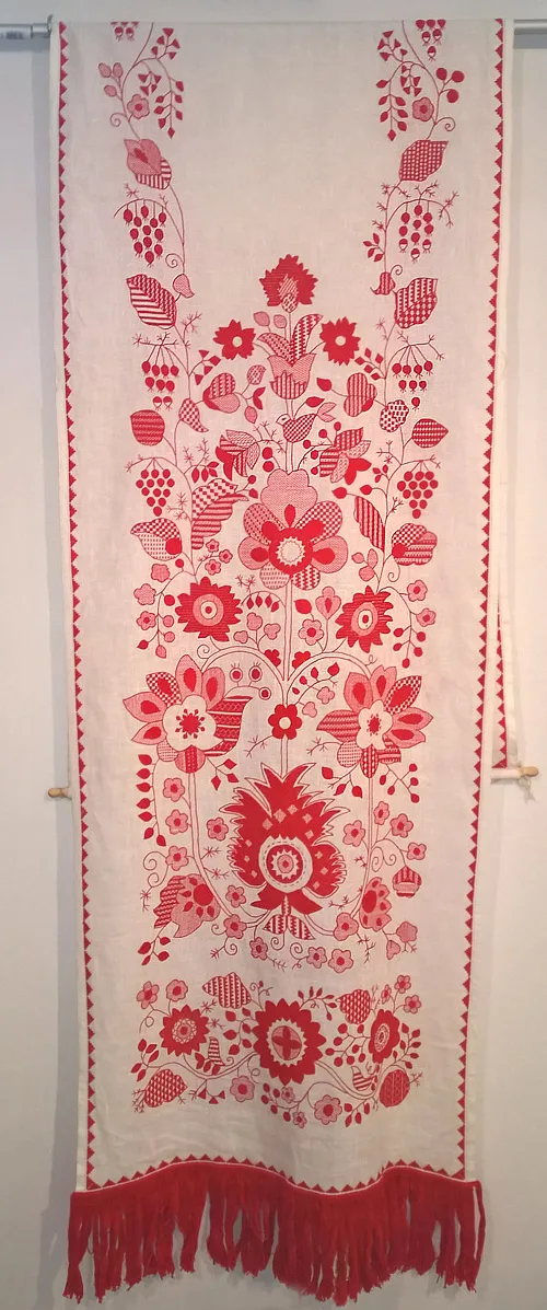 Embroidered ceremonial towel from Poltava region of Ukraine
