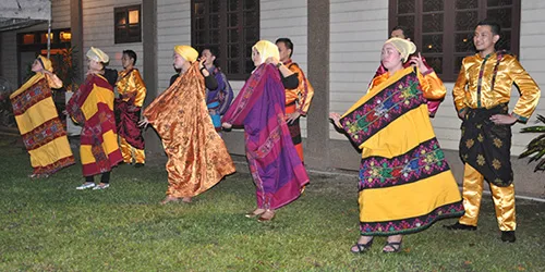 Filipino people with malongs