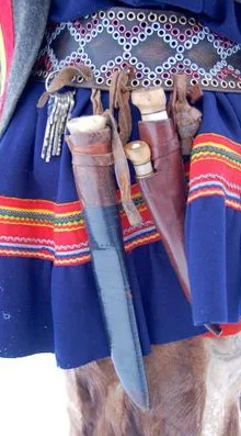 Sami-knives