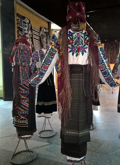 The most unique and outstanding Ukrainian embroidery technique – Borshchiv embroidery