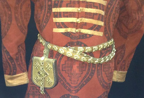 Reconstruction of belt and belt bag of wealthy man from Chernihiv Ukraine Kievan Rus 10th century