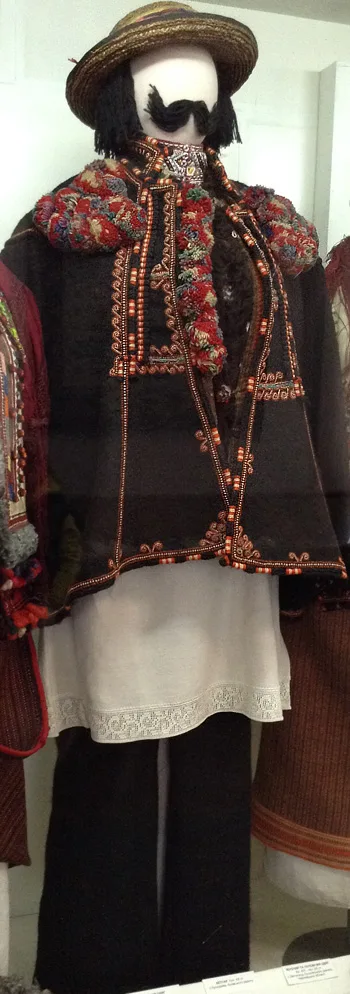 Hutsul folk costumes used in Carpathian regions of Ukraine are incredibly beautiful (photos)