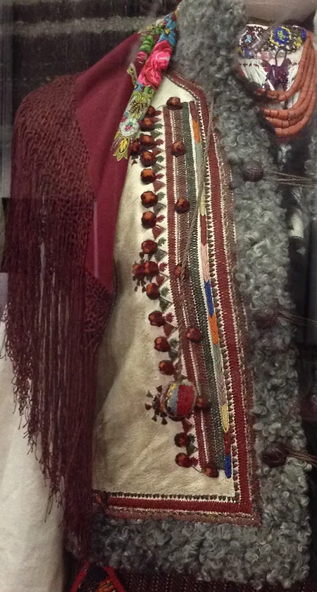 Traditional women's costume from Kosiv district Ivano-Frankivsk region late 19th century – early 20th century