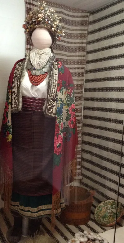 Women's wedding dress from Kolomyia district Ivano-Frankivsk region of Ukraine early 20th century