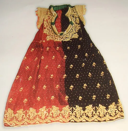 Tunisian vintage two-colored dress jebba akri embroidered with golden threads