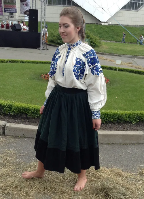 Female clothing of unmarried woman from Khmelnytskyi region of Ukraine