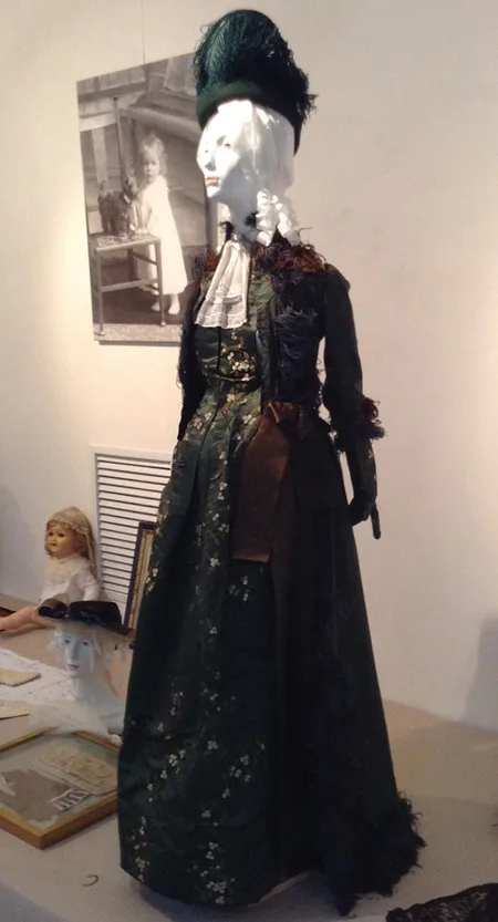 Vintage travelling dress the US 1900-1902
