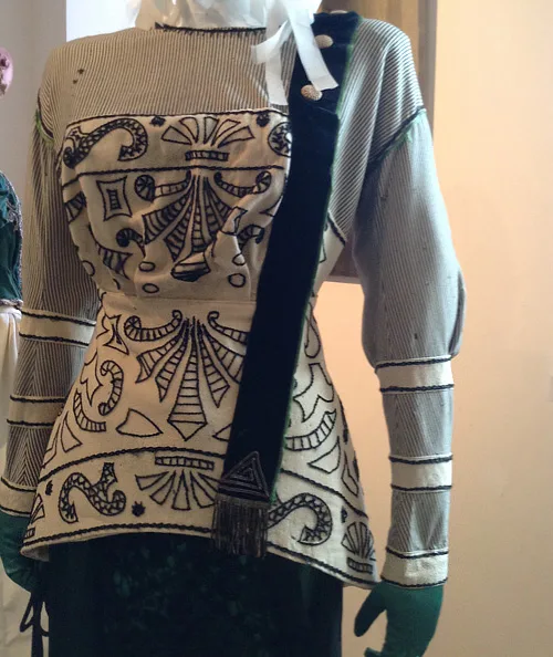 Vintage women’s costume for visits Ukraine 1914-1916