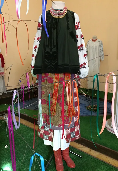 Traditional female clothing from Poltava region of Ukraine early 20th century