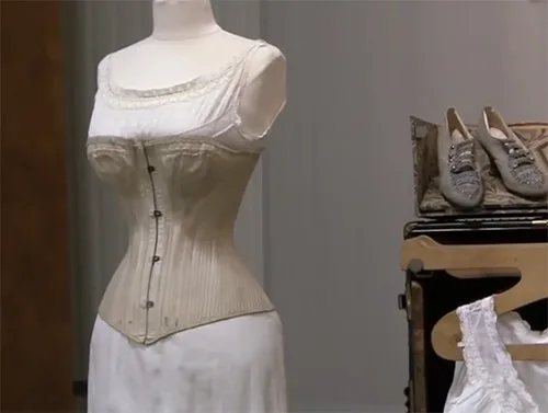 Corset vs hanfu