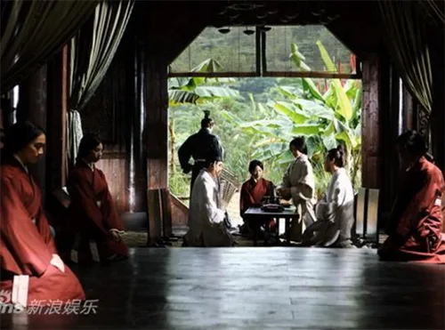 Chinese traditional clothing