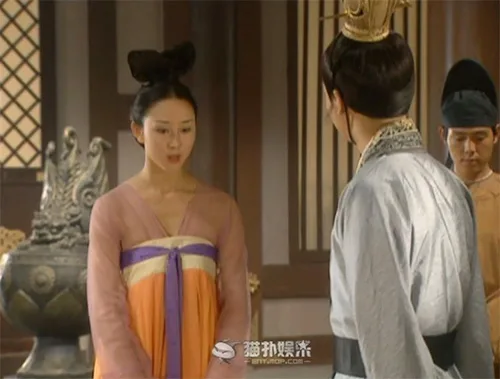 Chinese traditional clothing