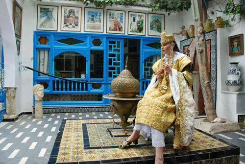 Vintage female outfits of Tunisia