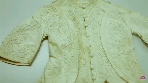 British royal baby clothing. What did Queen Victoria's children wear?