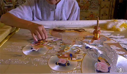 Royal Hang Embroidery3