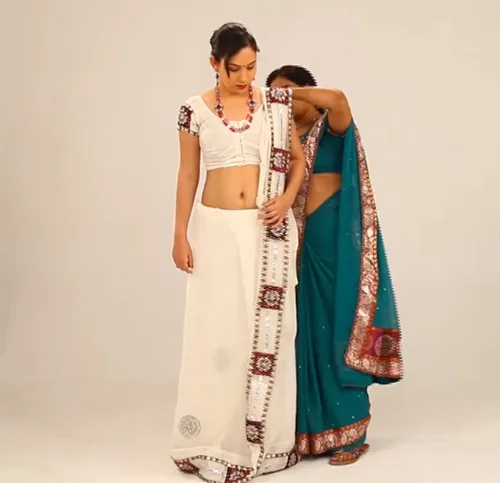 Sari3 2