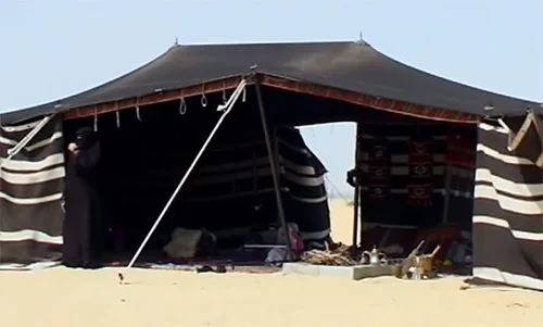 Emirati traditional weaving. Bedouin weaving technique Al Sadu