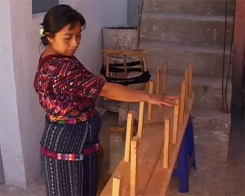 Huipil weaving2