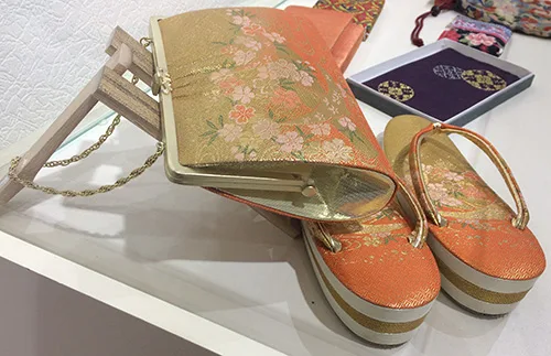 Modern Japanese folk accessories