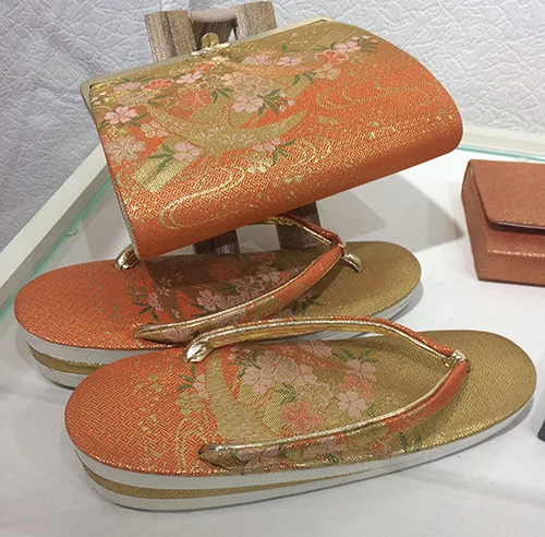 Modern Japanese folk accessories