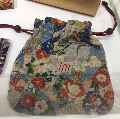 Modern Japanese folk accessories