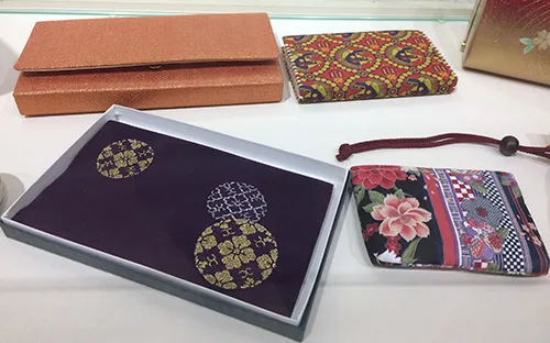 Modern Japanese folk accessories