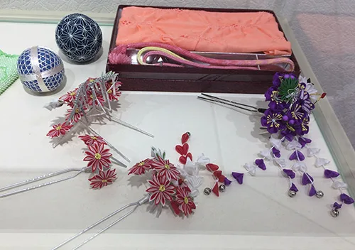 Modern Japanese folk accessories