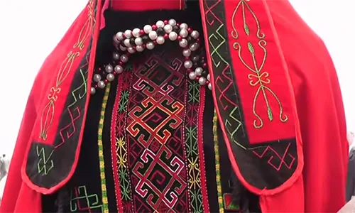 Textile tradition of Uzbekistan. Uzbek folk weaving and embroidery