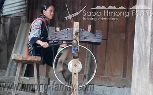Hmong clothing2