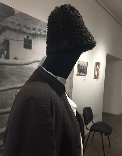 attire of Ukrainian musician Chernihiv region of Ukraine early 20th century