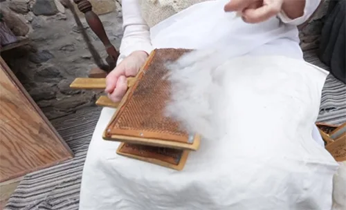Carding wool3