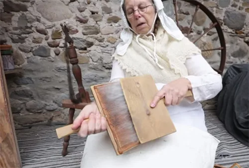 Carding wool5
