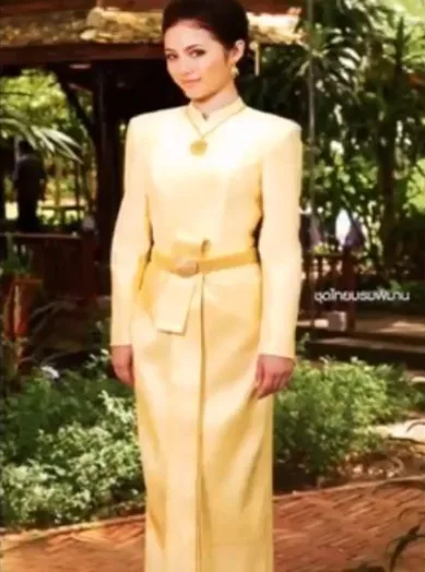 Chut Thai Borom Bhiman Dress