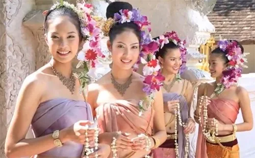 Chut Thai Lanna Dress