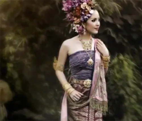 Chut Thai Lanna Dress