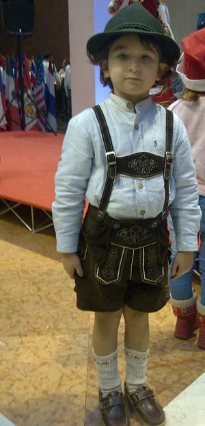 boy in lederhosen2