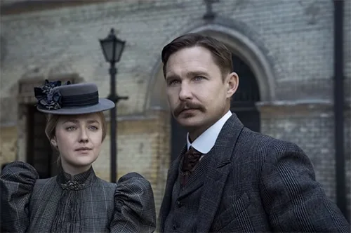 Stage costumes in TV crime series The Alienist