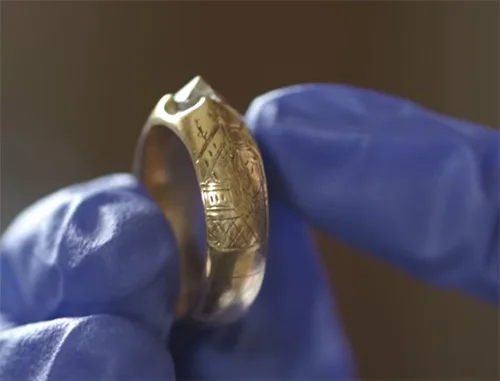 Medieval jewelry9