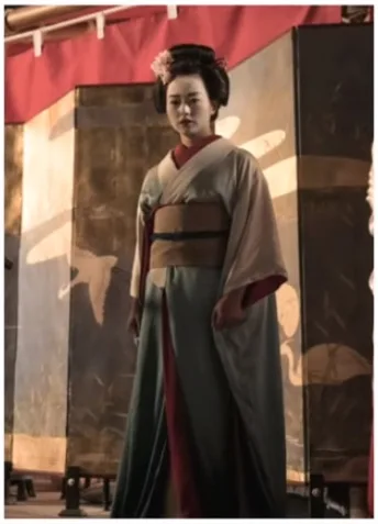 Shogun World stage costumes analysis