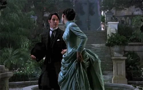 Stage costumes in Bram Stoker's Dracula movie